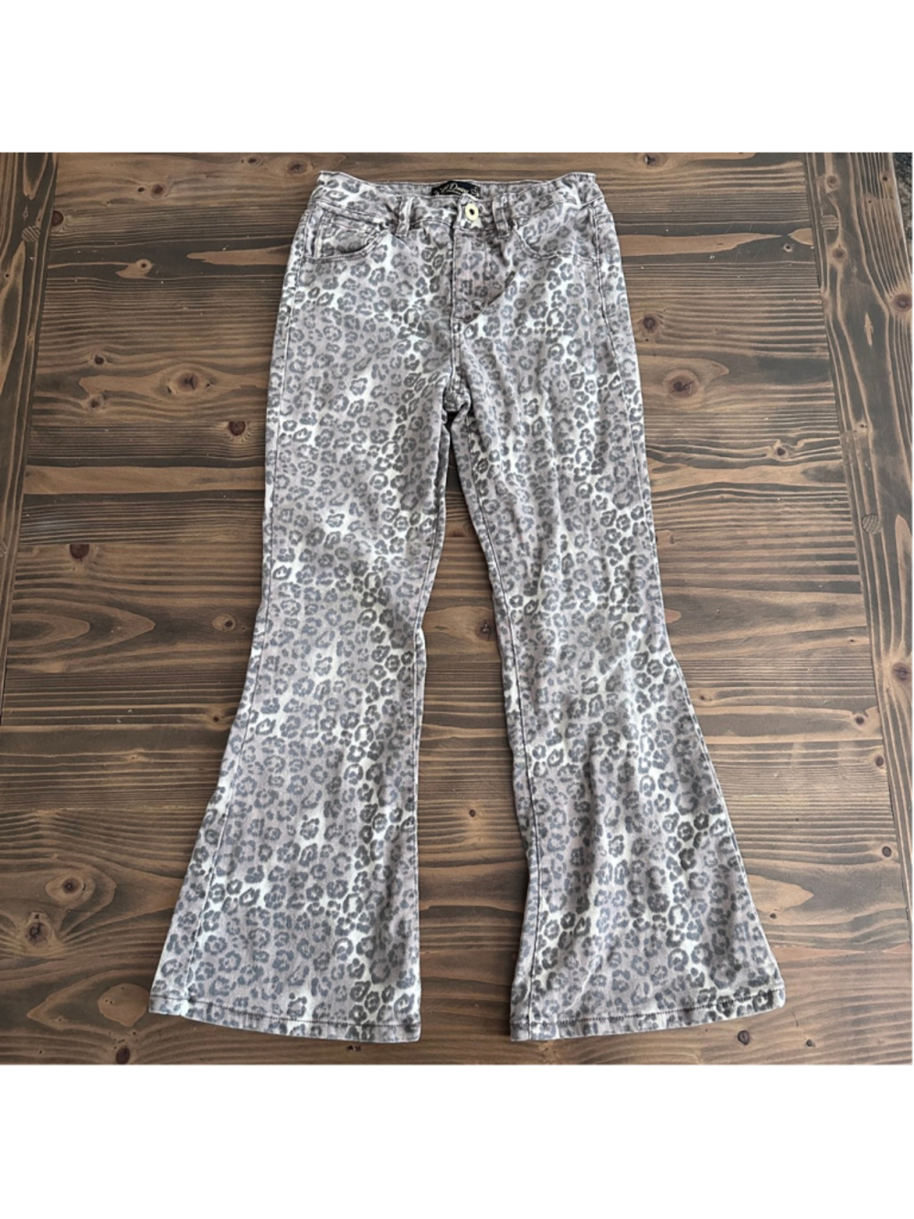 Wild Daisy by Zunie Girls 10 Gray White Leopard Flare Jeans Button Zip - Picture 1 of 6